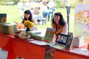 c#LillasSunflowers Colleen Rowan Kosinski "Lilla's Sunflowers" Warwick Children's Book Festival